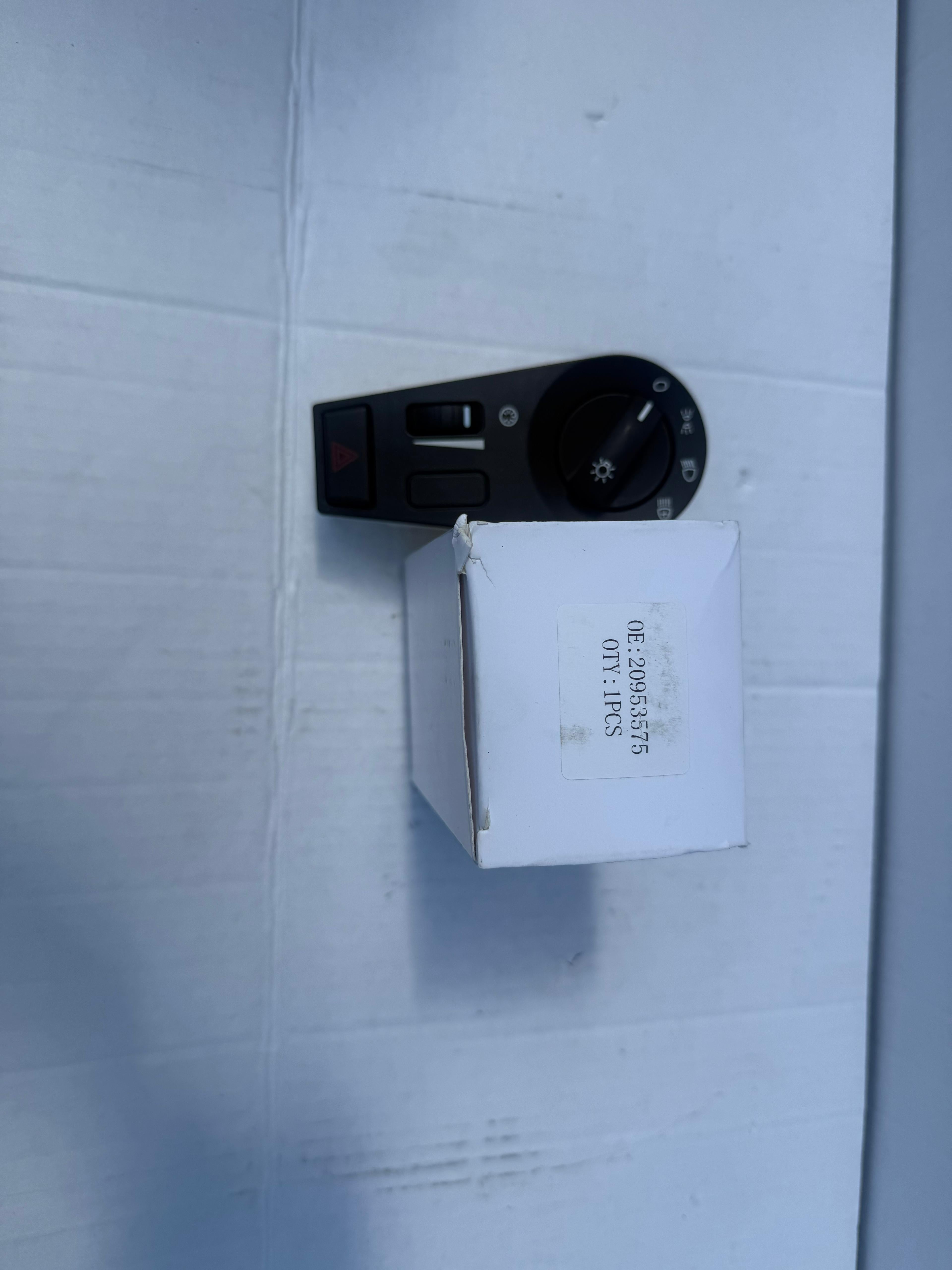 Headlight Switch Volvo (20953575)